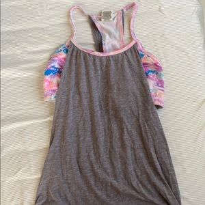 vs pink tank